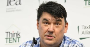 Graham Linehan releases audio of his arrest by armed police