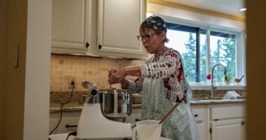 Home bakers donate fresh bread to food banks thanks to this Seattle nonprofit