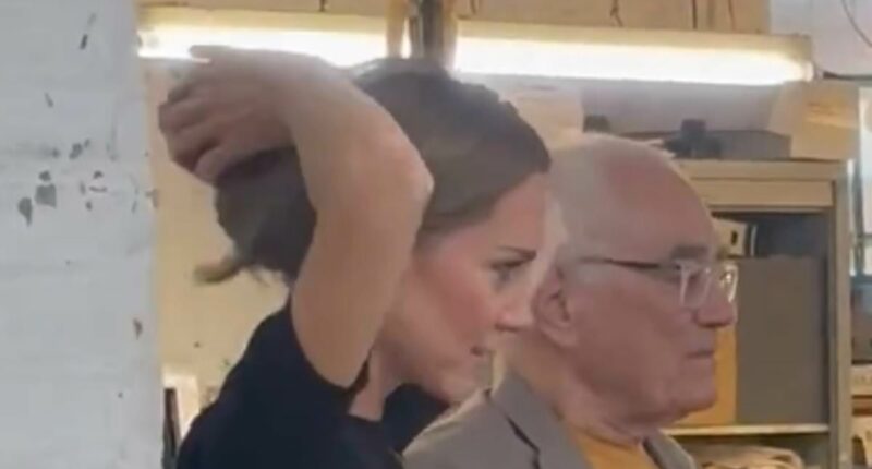 How does she do it! Kate Middleton leaves everyone stunned as she ties her hair up WITHOUT a tie