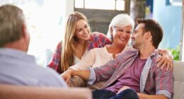 I'm a dementia nurse - here's how to tell a loved one they may be showing early signs of Alzheimer's