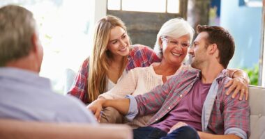 I'm a dementia nurse - here's how to tell a loved one they may be showing early signs of Alzheimer's
