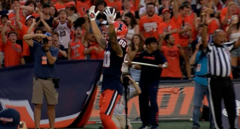 Illini open season 3-0 with shutout win