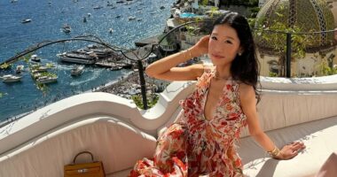 Influencer makes embarrassing gaffe on invites to lavish Italy wedding
