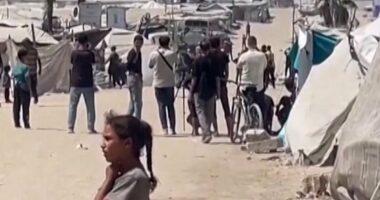 Israeli missiles destroy residential high-rise in Gaza