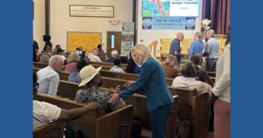 Jacksonville residents speak out in final town hall before the budget vote