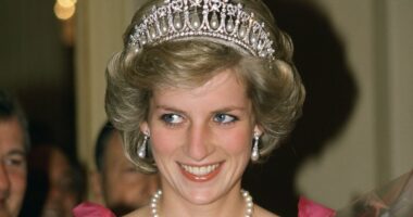 Jamie Lee Curtis shares emotional story of letter she got from Princess Diana shortly before her tragic death
