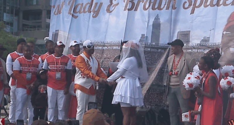 Just married: Browns fans tie the knot in Muni Lot during season opener