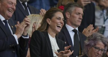 Kate ties back her newly blonde locks at Women's Rugby World Cup
