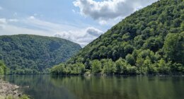 Man swimming across Pennsylvania river drowns near family picnic area