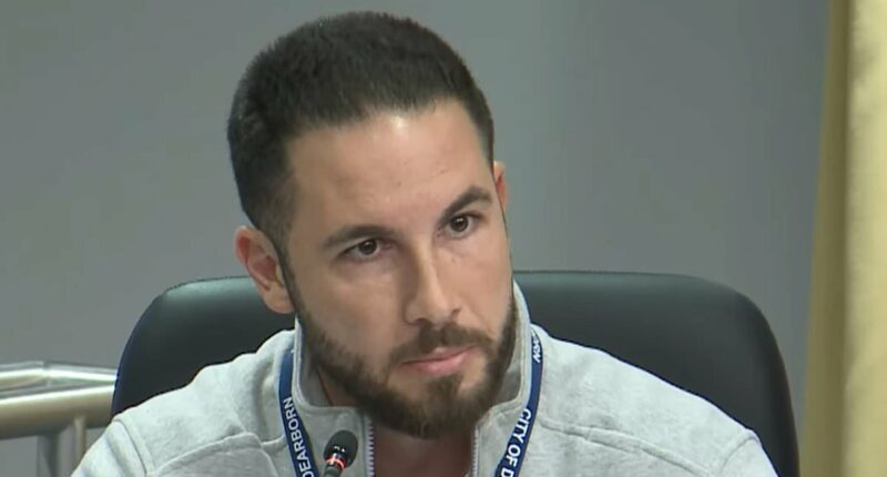 Mayor of Muslim city warns local after complaints over pro-Hamas signs