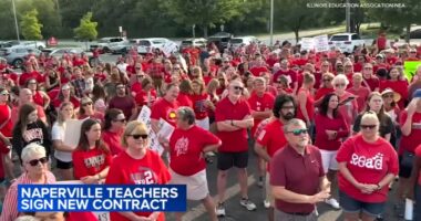 Naperville 203 Board of Education, Naperville Unit Education Association officially sign new contract after avoiding strike