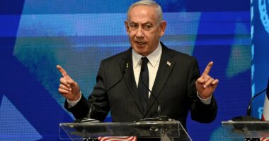 Netanyahu vows to denounce Keir Starmer for recognising Palestine as he sets off to address the UN in New York