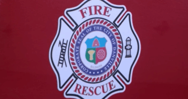 Officials investigating garage fire in Danville that left firefighter with minor injuries