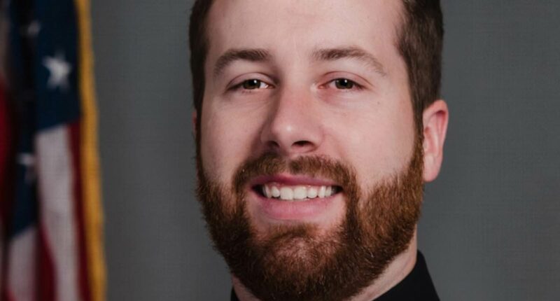 Oregon cop ruins career after sex with woman in crash incident