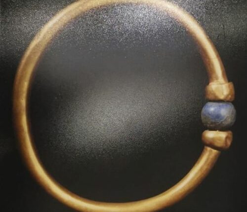 Outrage after pharaoh's gold bracelet stolen from a Cairo museum is melted down