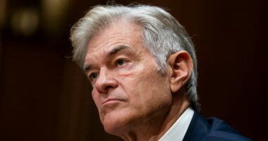 Oz backs Florida dropping school vaccine mandates