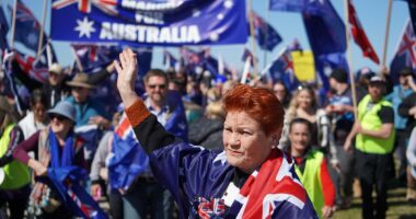 Pauline Hanson gets urgent warning from POLICE
