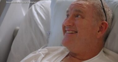 Pig kidney trasnplant: Bill Stewart of Dover, New Hampshire is 2ns Mass General patient to get surgery in new clinical trial