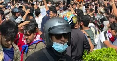 Protesters set fire to Nepal's parliament building