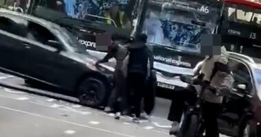 Residents claim London area is 'no-go zone' after brutal knife fight