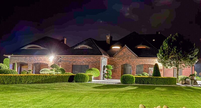 Revealed: Hat-snatching Polish millionaire lives in sprawling mansion