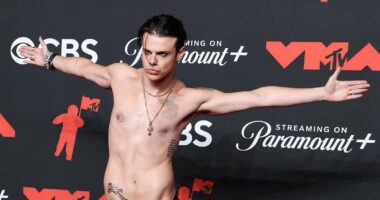 Shirtless YUNGBLUD sparks concern with bizarre MTV VMA red carpet look