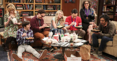 The 9 Funniest Unscripted Big Bang Theory Moments