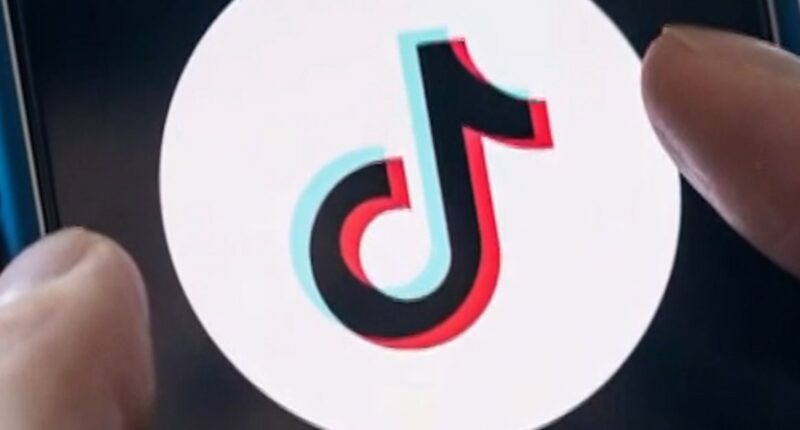 Trump extends TikTok deadline avoiding ban