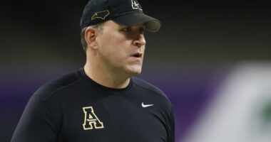 UCF offensive line coach dies unexpectedly