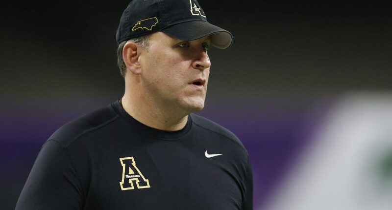UCF offensive line coach dies unexpectedly