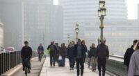 UK households boost savings as economic uncertainty prevails