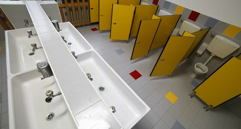 Urgent warning to parents as disturbing new trend sweeps schools