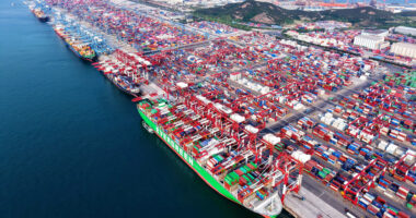 China's August U.S. shipments plunge 33% as overall exports growth slows
