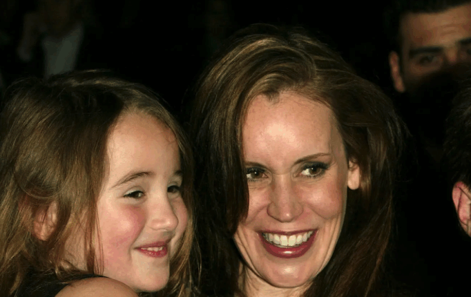 Jennifer Schwalbach Smith Net Worth