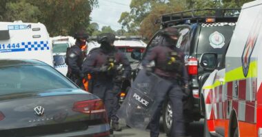 Man arrested after hour-long siege, stabbing in western Sydney