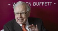What you can learn from Warren Buffett's 'dumbest stock' buy to become a better investor
