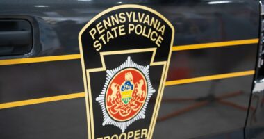 2 Pennsylvania troopers wounded in shootout, suspect dead