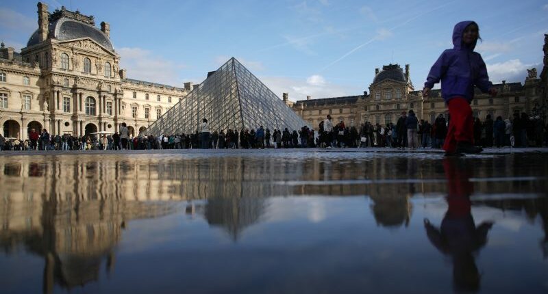 5 more arrests made in Louvre jewel heist
