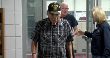 99-year-old WWII veteran shares culinary talents