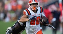 AP Poll: Illinois up five spots before top-ranked test