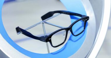 Alibaba prices AI glasses at $660 and launches ChatGPT rival