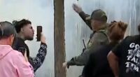 Armed federal agents clash with crowd in Chicago