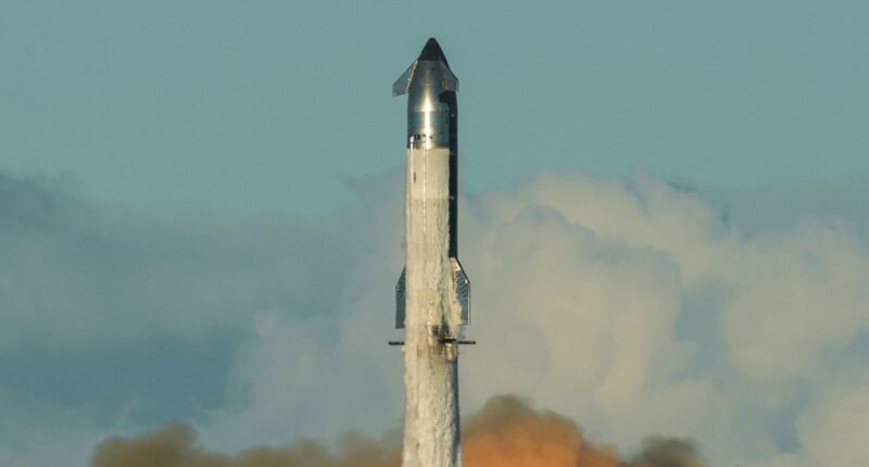 As the U.S. and China race to the moon, America's hopes rest on SpaceX — and it's behind