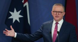 Australian prime minister's plane makes emergency landing in St. Louis after leaving Washington