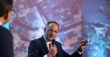 Boeing names Mandarin-speaking, ex-white house advisor China president