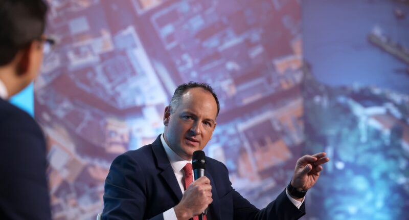 Boeing names Mandarin-speaking, ex-white house advisor China president