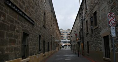 Boy, 17, charged with murder after stabbing in popular Hobart nightlife spot