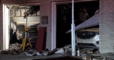 Broadlands garage destroyed by early morning fire