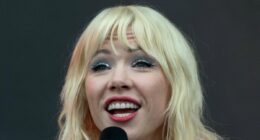Carly Rae Jepsen marries music producer  at iconic NYC hotel