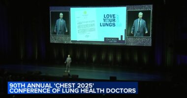 Chicago Mayor Brandon Johnson declares Oct. 19 'Love Your Lungs Day' as doctors gather at McCormick Place for CHEST conference